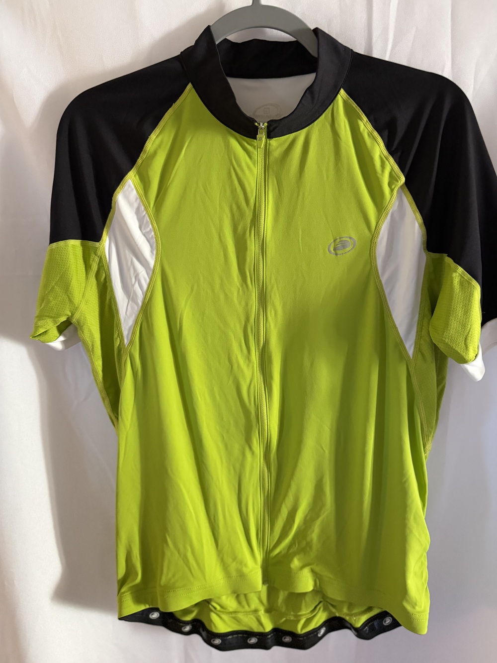 Performance Bicycle women’s Cycling Jersey Green Size L Short Sleeve Full Zip